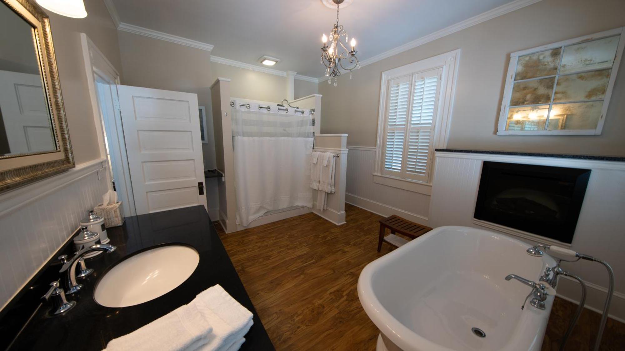 The Edenton Collection-Captain'S Quarters Inn Стая снимка